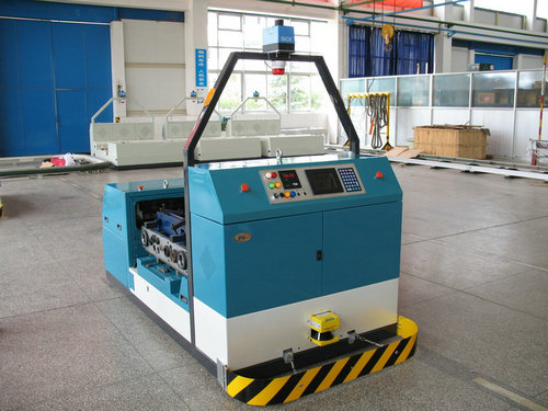 未来无人工厂：只有机器人还不够 还要AGV