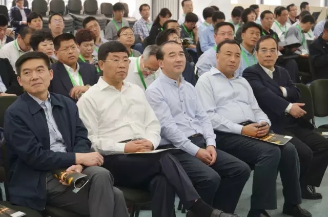 天津市副市长何树山率百家科技小巨人企业考察埃斯顿自动化