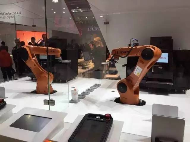 “你好，工业 4.0”：Swisslog与KUKA携手登陆汉诺威工业展览会