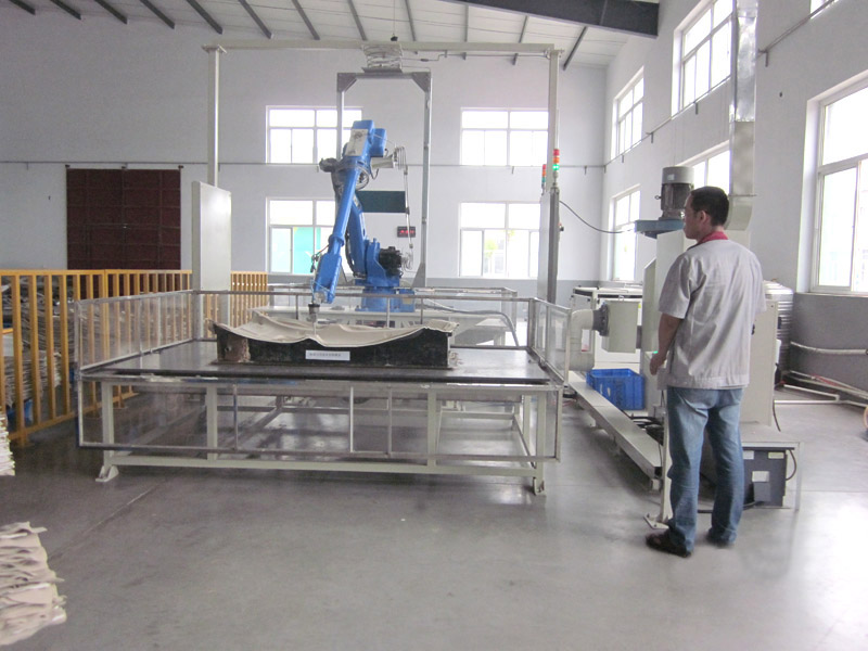 东莞力生汽车内饰切割机器人